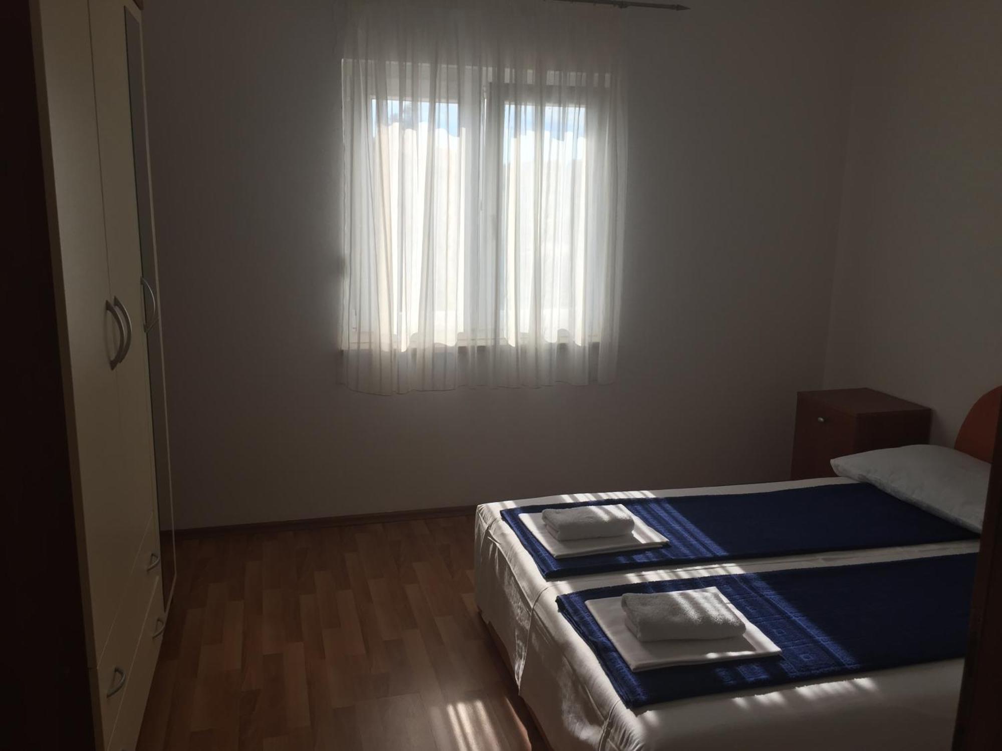 Apartments Vidovic Povljana Habitación foto